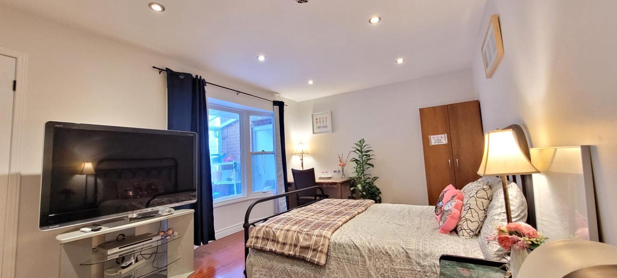 Mainfloor Spacious Room In Toronto Extérieur photo